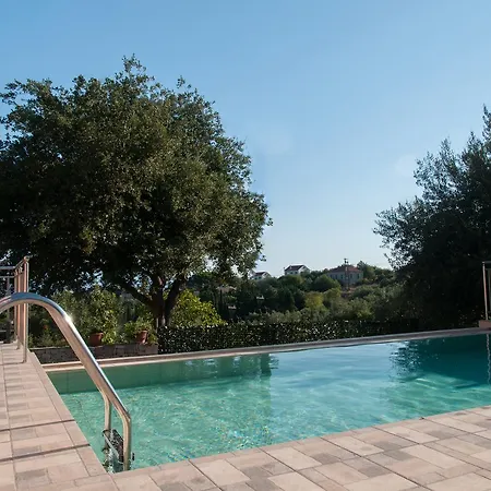 Tettix Villa *